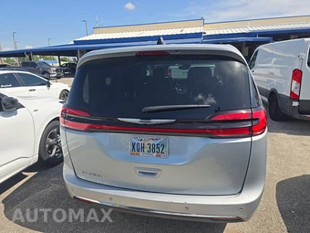 2024 Chrysler Pacifica Touring L 121.6" WB - miniatura 5