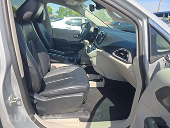 2024 Chrysler Pacifica Touring L 121.6" WB - miniatura 8