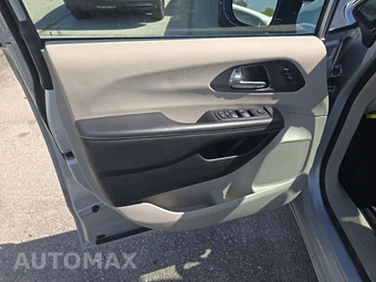 2024 Chrysler Pacifica Touring L 121.6" WB - miniatura 9