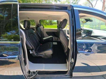 2024 Chrysler Pacifica Touring L 121.6" WB - miniatura 17