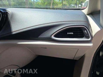 2024 Chrysler Pacifica Touring L 121.6" WB - miniatura 20