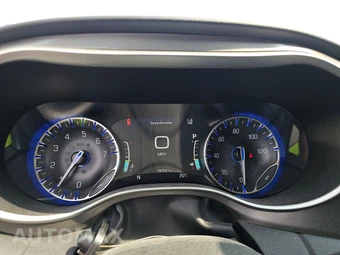 2024 Chrysler Pacifica Touring L 121.6" WB - miniatura 12
