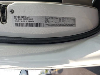2024 Chrysler Pacifica Touring L 121.6" WB - miniatura 14