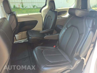 2024 Chrysler Pacifica Touring L 121.6" WB - miniatura 13