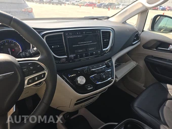 2024 Chrysler Pacifica Touring L 121.6" WB - miniatura 11
