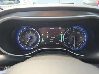 2024 Chrysler Pacifica Touring L 121.6" WB - miniatura 12