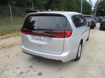 2024 Chrysler Pacifica Touring L 121.6" WB - miniatura 13