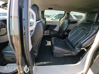 2024 Chrysler Pacifica Touring L 121.6" WB - miniatura 13
