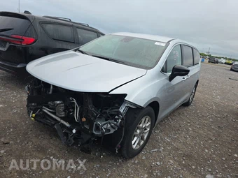 2024 Chrysler Pacifica Touring L 121.6" WB - car from the USA, Manheim Buy-Now listing at AUTOMAX