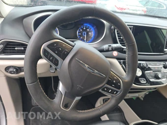2024 Chrysler Pacifica Touring L 121.6" WB - miniatura 10