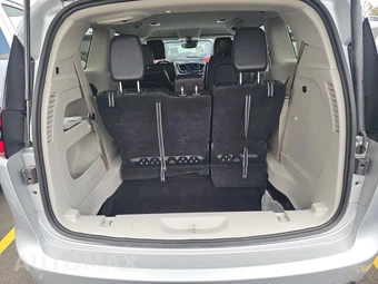 2024 Chrysler Pacifica Touring L 121.6" WB - miniatura 17