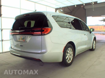 2024 Chrysler Pacifica Touring L 121.6" WB - miniatura 4