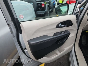 2024 Chrysler Pacifica Touring L 121.6" WB - miniatura 9