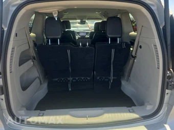 2024 Chrysler Pacifica Touring L 121.6" WB - miniatura 17