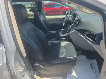 2024 Chrysler Pacifica Touring L 121.6" WB - miniatura 8