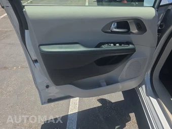 2024 Chrysler Pacifica Touring L 121.6" WB - miniatura 9