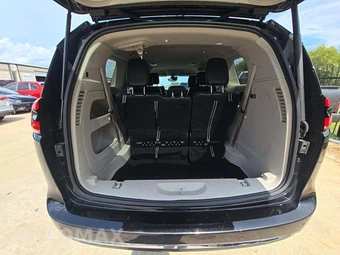 2024 Chrysler Pacifica Touring L 121.6" WB - miniatura 12