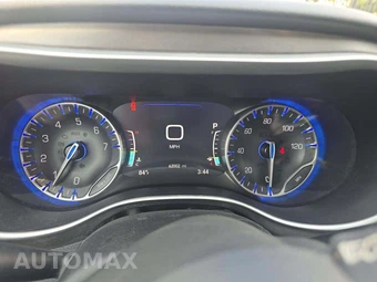 2024 Chrysler Pacifica Touring L 121.6" WB - miniatura 6