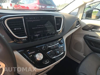 2024 Chrysler Pacifica Touring L 121.6" WB - miniatura 17