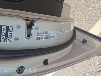 2024 Chrysler Pacifica Touring L 121.6" WB - miniatura 21