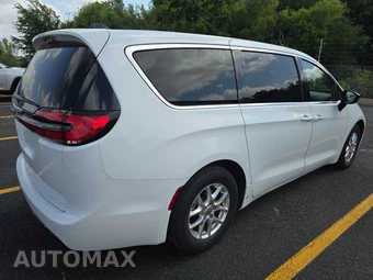2024 Chrysler Pacifica Touring L 121.6" WB - miniatura 4