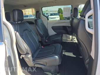 2024 Chrysler Pacifica Touring L 121.6" WB - miniatura 17