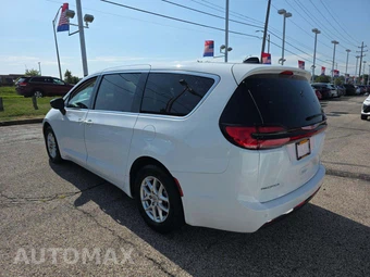 2024 Chrysler Pacifica Touring L 121.6" WB - miniatura 2