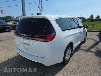 2024 Chrysler Pacifica Touring L 121.6" WB - miniatura 3