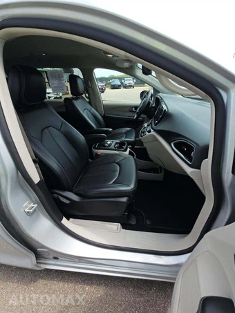 2024 Chrysler Pacifica Touring L 121.6" WB - miniatura 16