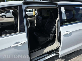2024 Chrysler Pacifica Touring L 121.6" WB - miniatura 13