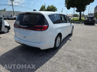 2024 Chrysler Pacifica Touring L 121.6" WB - miniatura 3