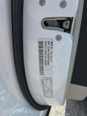 2024 Chrysler Pacifica Touring L 121.6" WB - miniatura 5