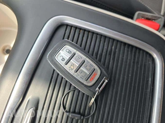 2024 Chrysler Pacifica Touring L 121.6" WB - miniatura 8