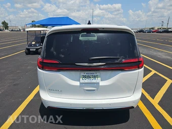 2024 Chrysler Pacifica Touring L 121.6" WB - miniatura 5