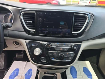 2024 Chrysler Pacifica Touring L 121.6" WB - miniatura 10