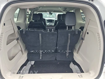 2024 Chrysler Pacifica Touring L 121.6" WB - miniatura 17
