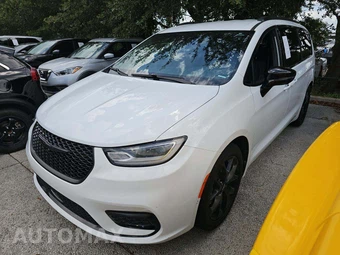 2024 Chrysler Pacifica Touring L 121.6" WB