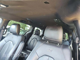 2024 Chrysler Pacifica Touring L 121.6" WB - miniatura 11