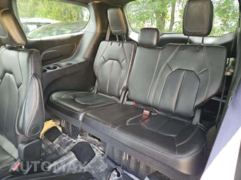2024 Chrysler Pacifica Touring L 121.6" WB - miniatura 14