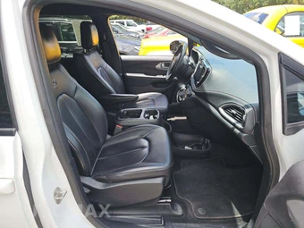 2024 Chrysler Pacifica Touring L 121.6" WB - miniatura 19