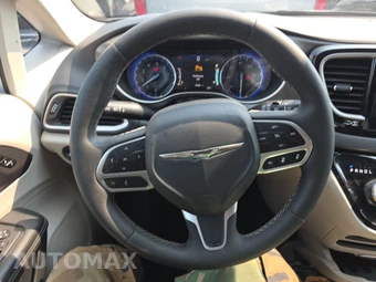 2024 Chrysler Pacifica Touring L 121.6" WB - miniatura 10