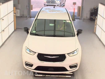 2024 Chrysler Pacifica Touring L 121.6" WB - miniatura 2