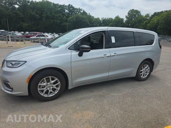 2024 Chrysler Pacifica Touring L 121.6" WB