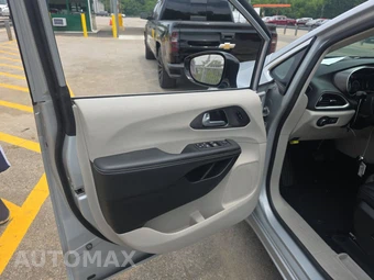 2024 Chrysler Pacifica Touring L 121.6" WB - miniatura 9