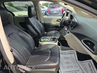 2024 Chrysler Pacifica Touring L 121.6" WB - miniatura 19