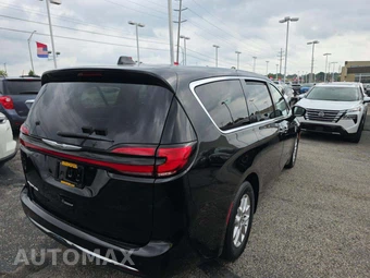 2024 Chrysler Pacifica Touring L 121.6" WB - miniatura 3