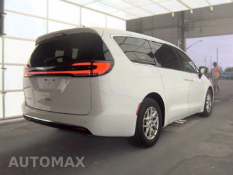 2024 Chrysler Pacifica Touring L 121.6" WB - miniatura 5