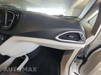 2024 Chrysler Pacifica Touring L 121.6" WB - miniatura 17