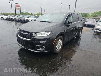 2024 Chrysler Pacifica Touring L 121.6" WB