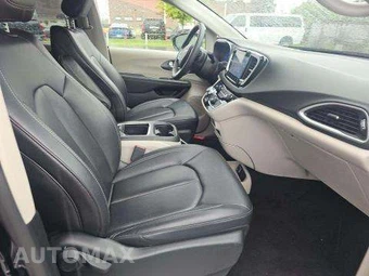 2024 Chrysler Pacifica Touring L 121.6" WB - miniatura 18